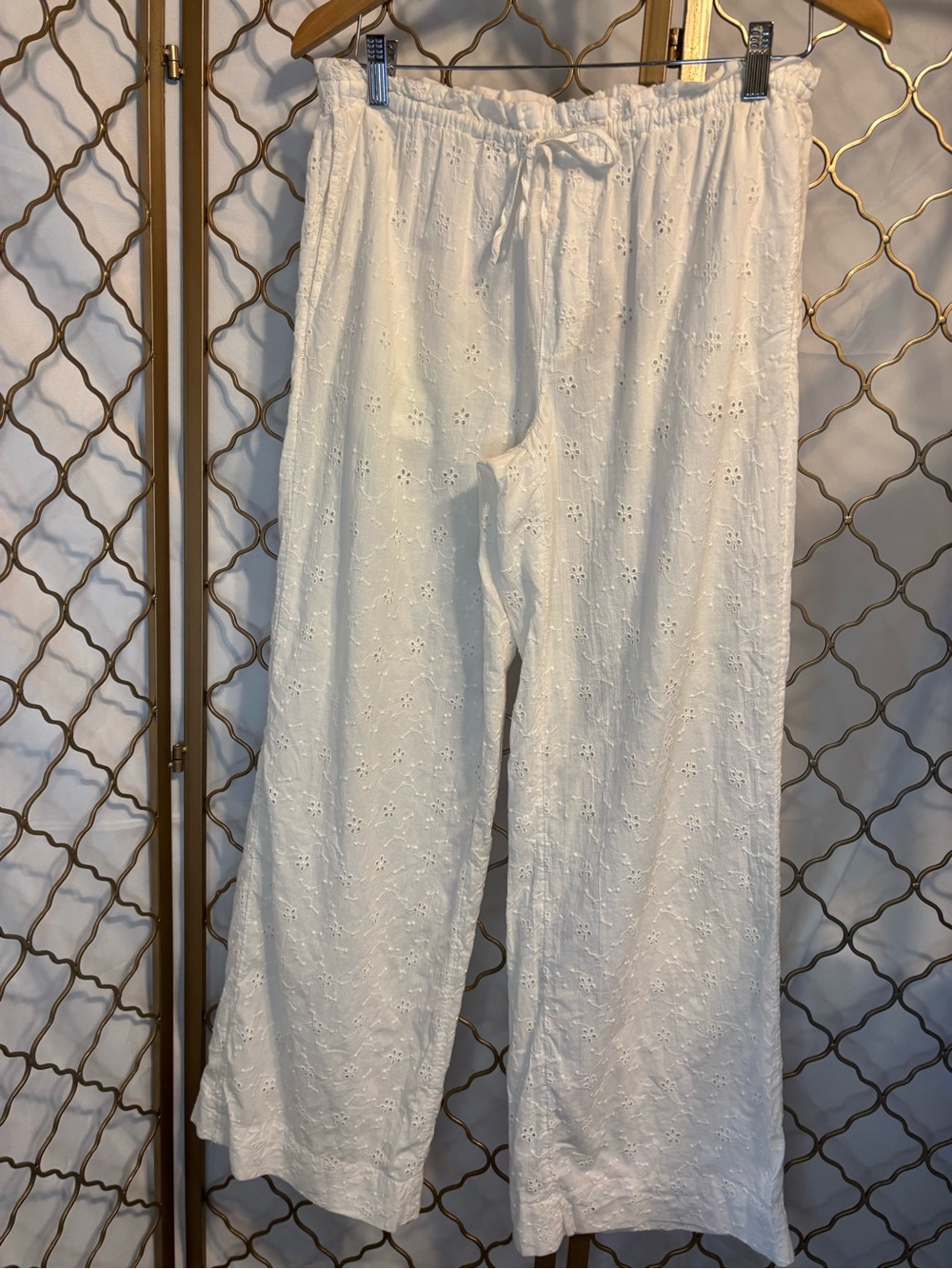 Kimchi Blue Anthropologie White Eyelet Wide-Leg Pants size S